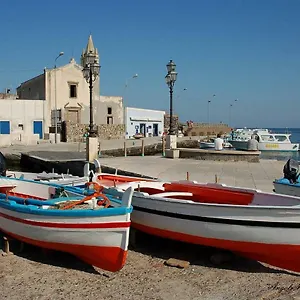  Appartement By The Beach