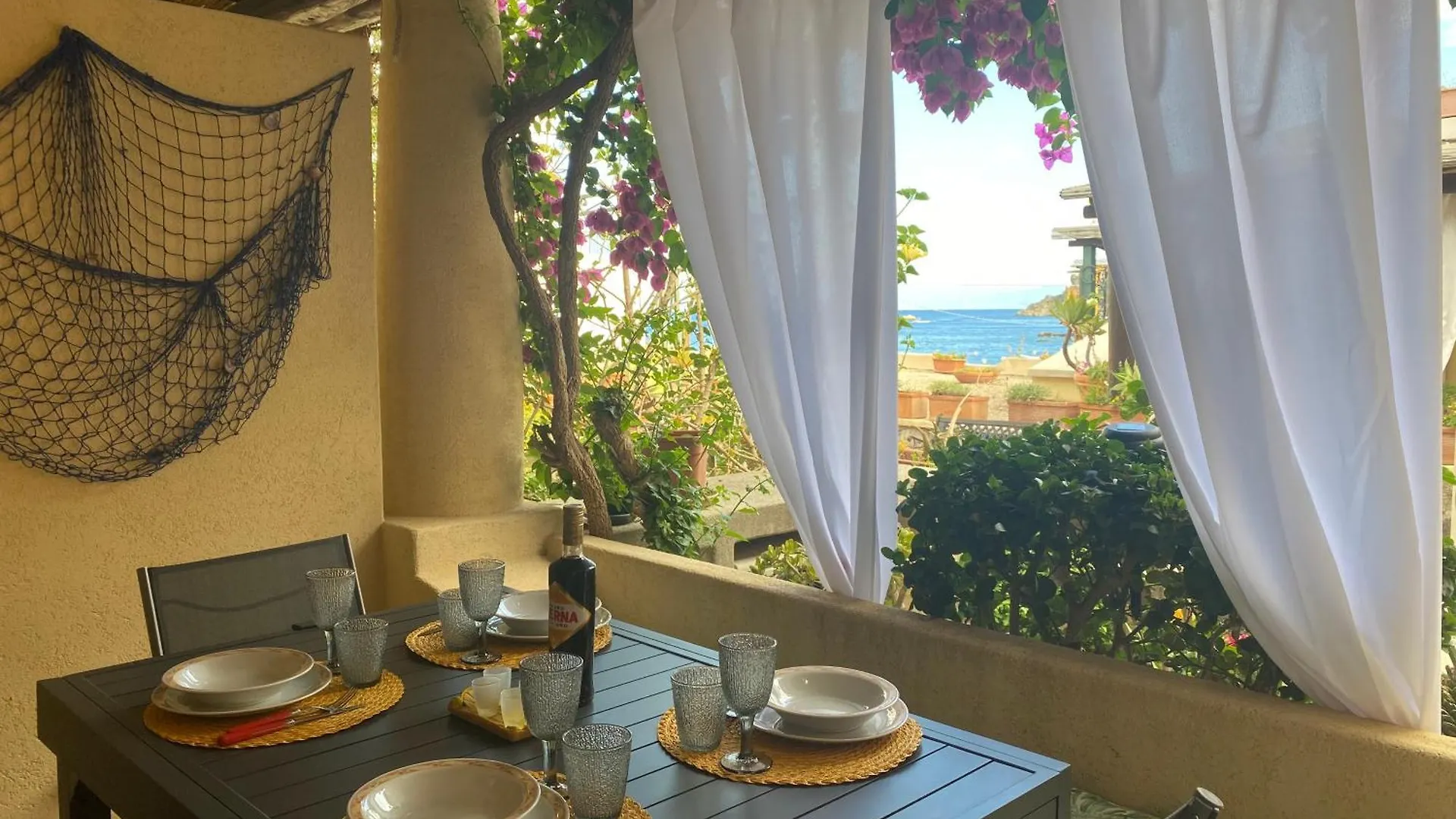 아파트 Casa Bouganville, Vista Mare! 리파리
